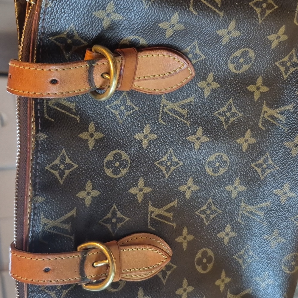 Authentic Louis Vuitton Brown and Tan Monogram Handbag - Picture 4 of 15